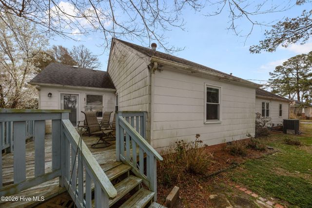 225 N 6th Street, Aurora, NC 27806