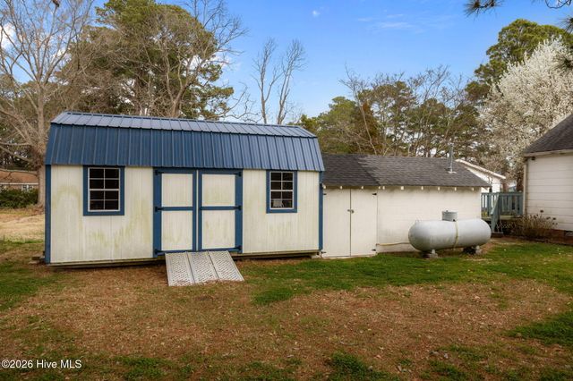 225 N 6th Street, Aurora, NC 27806