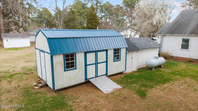 225 N 6th Street, Aurora, NC 27806