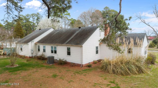 225 N 6th Street, Aurora, NC 27806