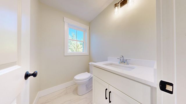 158 Wood Street, Middleboro, MA 02346