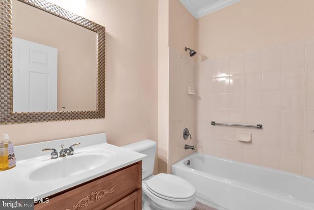 9 FLORIAN CT, Manchester, NJ 08759