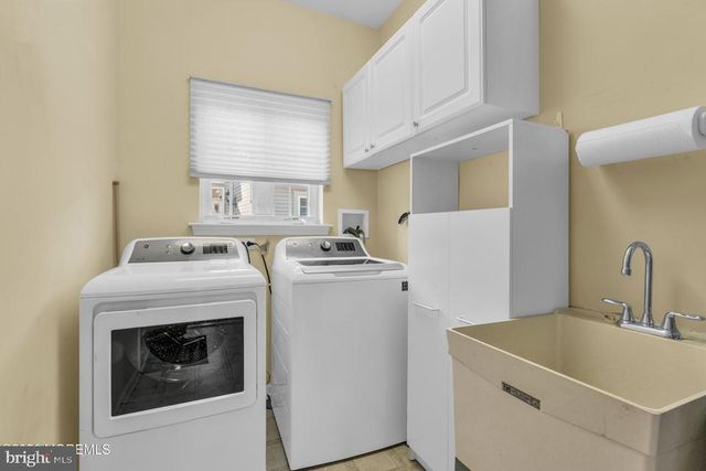 9 FLORIAN CT, Manchester, NJ 08759