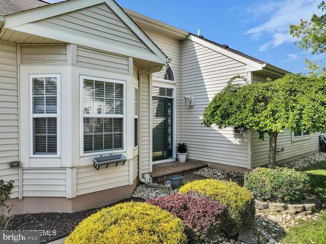 9 FLORIAN CT, Manchester, NJ 08759
