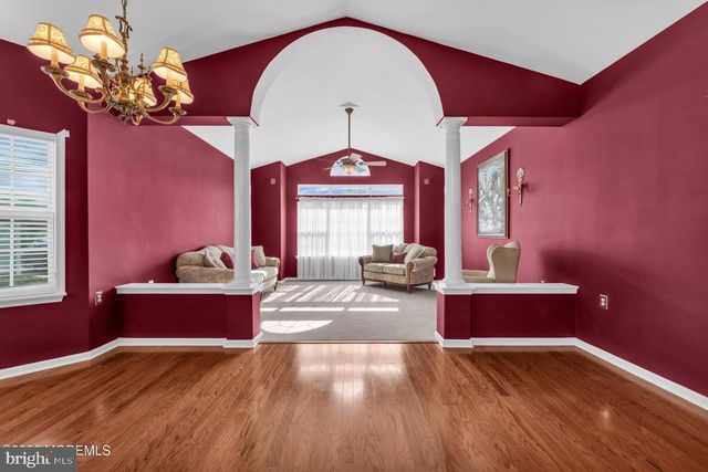 9 FLORIAN CT, Manchester, NJ 08759