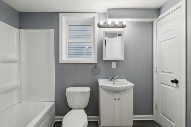 4710 NE 31st Street, Des Moines, IA 50317