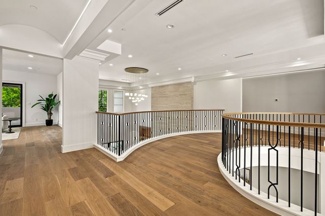 9421 Thornberry Lane, Dallas, TX 75220