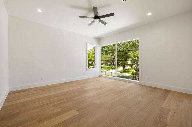 9421 Thornberry Lane, Dallas, TX 75220