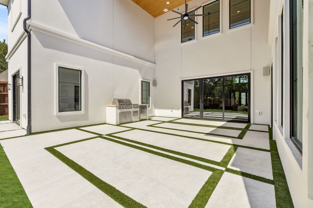 9421 Thornberry Lane, Dallas, TX 75220