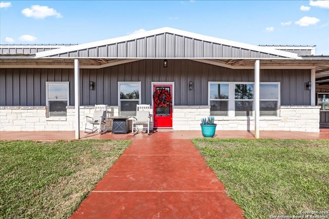 6653 Fm 539, Floresville, TX 78114