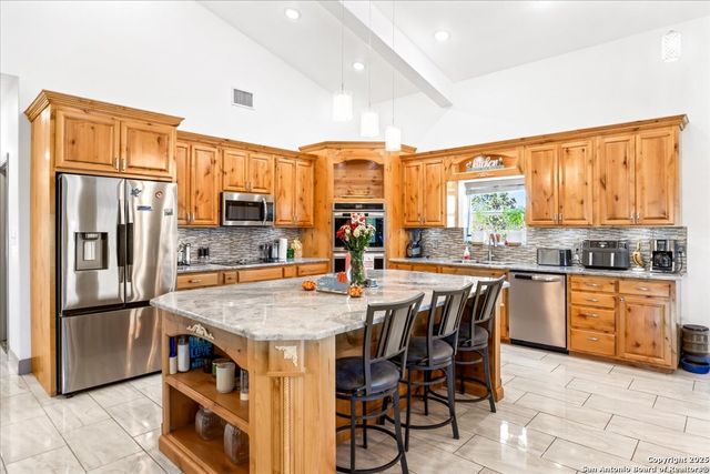 6653 Fm 539, Floresville, TX 78114