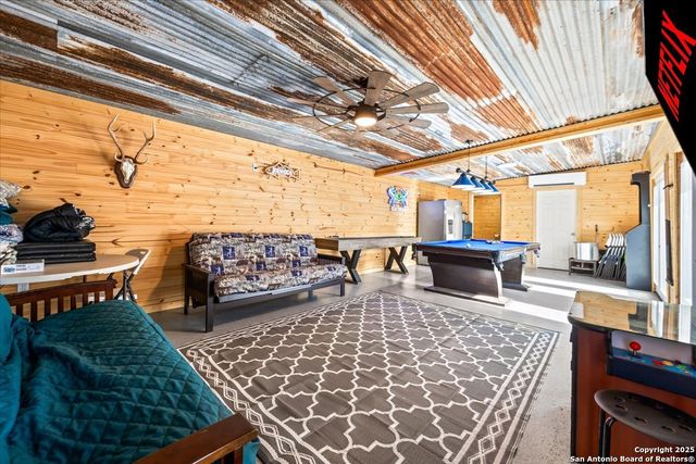 6653 Fm 539, Floresville, TX 78114