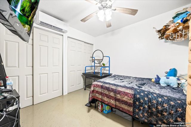 6653 Fm 539, Floresville, TX 78114