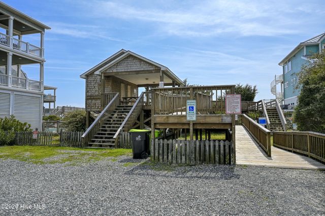 24 Porpoise Place, N Topsail Beach, NC 28460