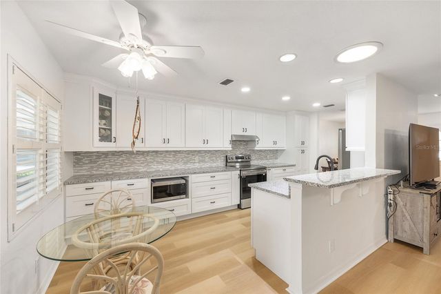 9042 SW 102ND CIRCLE, Ocala, FL 34481