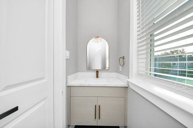 1003 E 28th Street, Houston, TX 77009