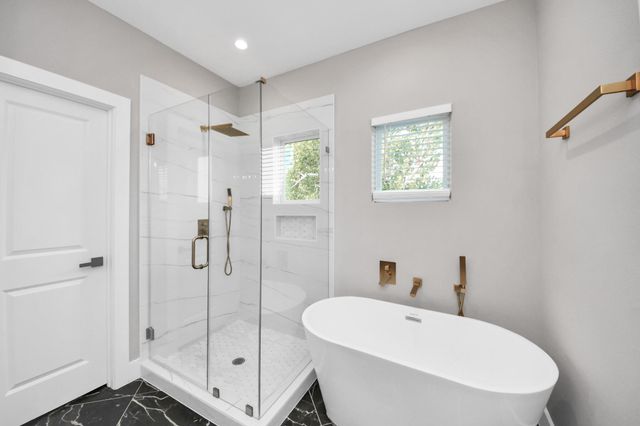 1003 E 28th Street, Houston, TX 77009