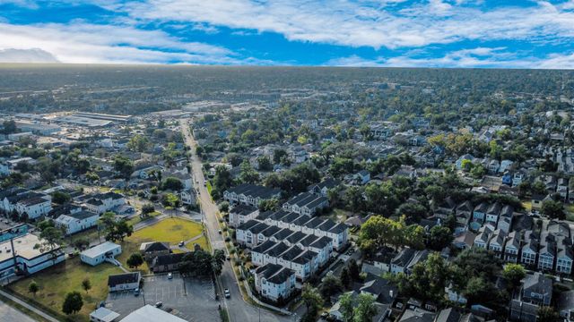 1003 E 28th Street, Houston, TX 77009