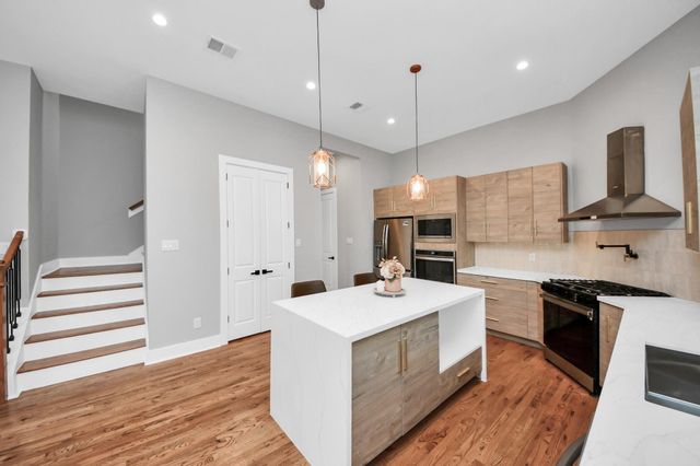 1003 E 28th Street, Houston, TX 77009