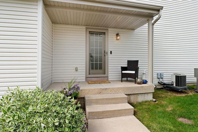 2914 Kentville Drive, Sun Prairie, WI 53590