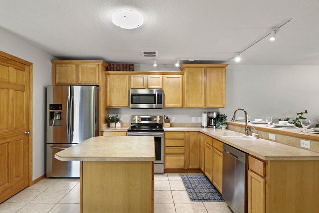 2914 Kentville Drive, Sun Prairie, WI 53590