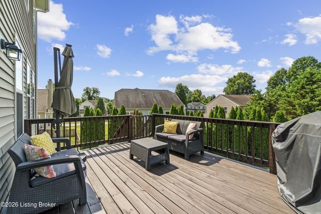 10008 Clove Tree Ct, Louisville, KY 40228