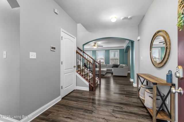 10008 Clove Tree Ct, Louisville, KY 40228