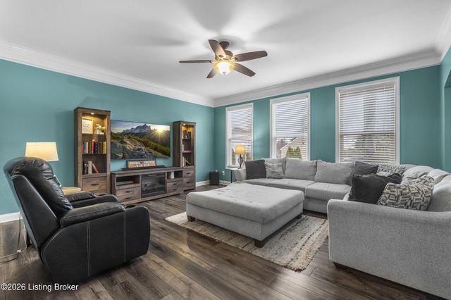 10008 Clove Tree Ct, Louisville, KY 40228