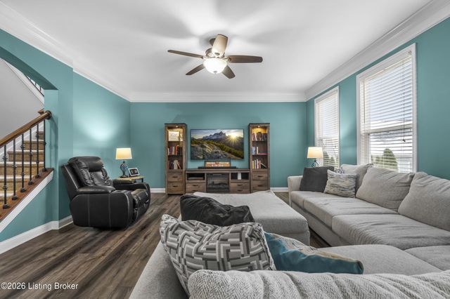 10008 Clove Tree Ct, Louisville, KY 40228