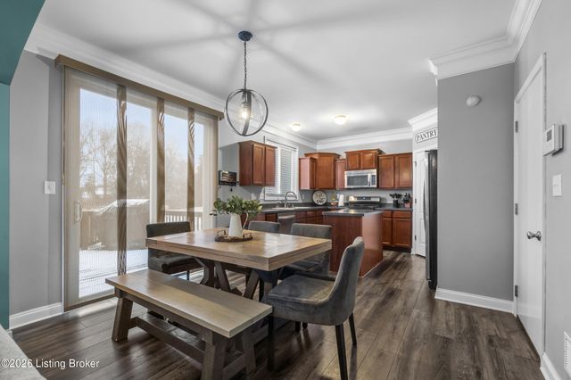 10008 Clove Tree Ct, Louisville, KY 40228