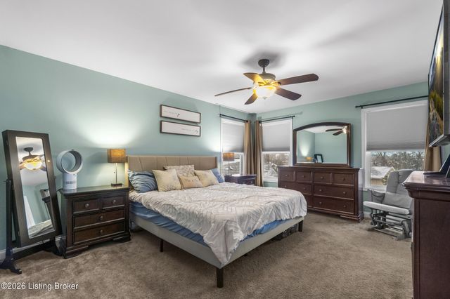 10008 Clove Tree Ct, Louisville, KY 40228