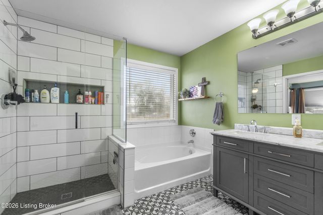 10008 Clove Tree Ct, Louisville, KY 40228