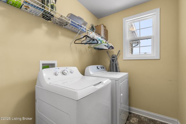 10008 Clove Tree Ct, Louisville, KY 40228