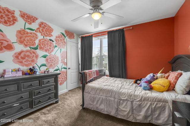 10008 Clove Tree Ct, Louisville, KY 40228