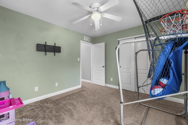 10008 Clove Tree Ct, Louisville, KY 40228