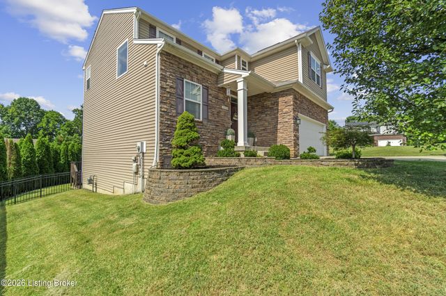 10008 Clove Tree Ct, Louisville, KY 40228