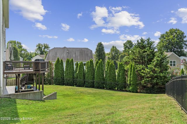 10008 Clove Tree Ct, Louisville, KY 40228