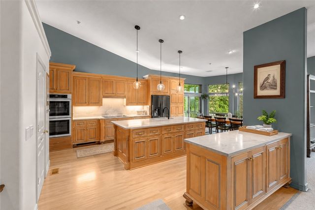 16 Ellwood Circle, Bella Vista, AR 72715