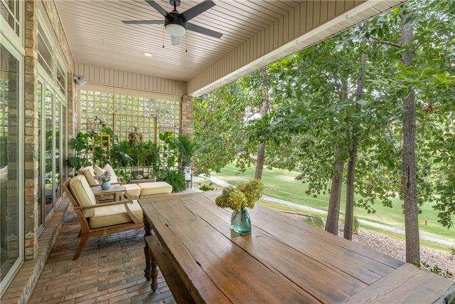 16 Ellwood Circle, Bella Vista, AR 72715