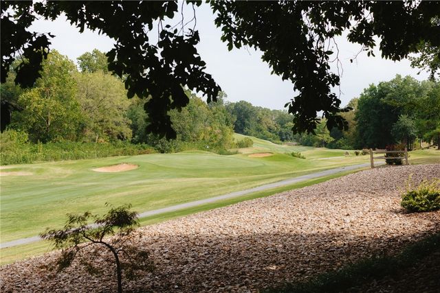 16 Ellwood Circle, Bella Vista, AR 72715