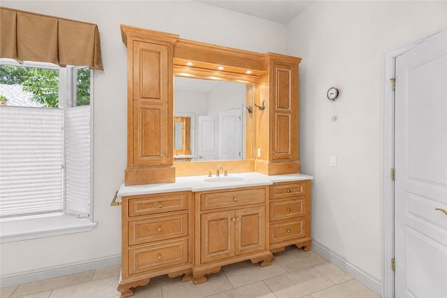 16 Ellwood Circle, Bella Vista, AR 72715