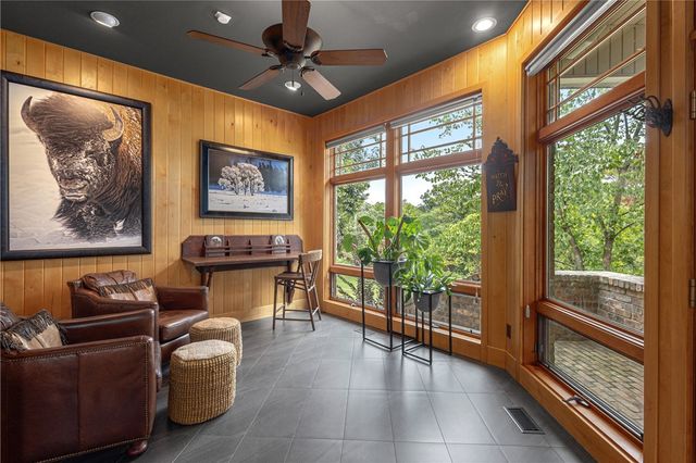 16 Ellwood Circle, Bella Vista, AR 72715