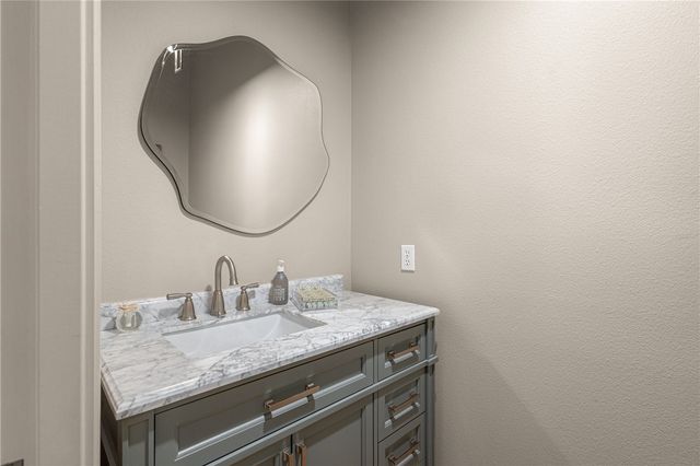 16 Ellwood Circle, Bella Vista, AR 72715