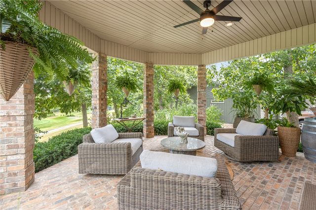 16 Ellwood Circle, Bella Vista, AR 72715