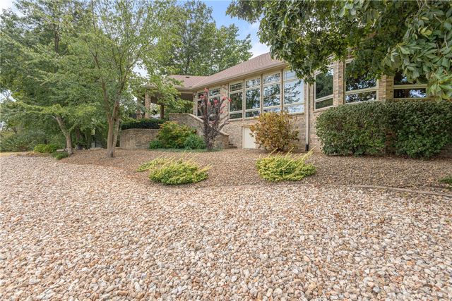 16 Ellwood Circle, Bella Vista, AR 72715