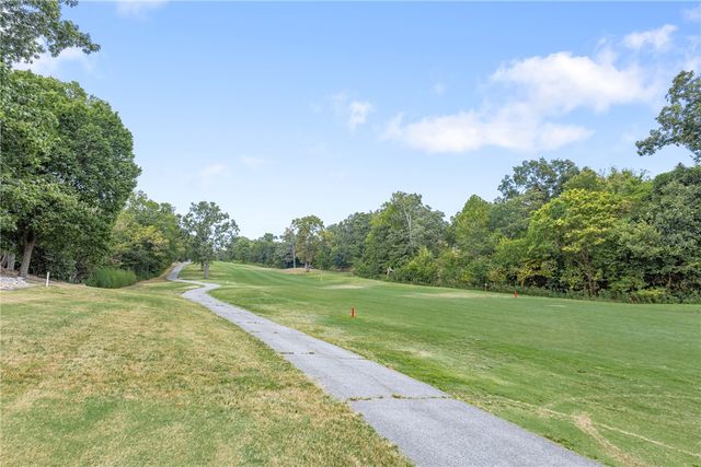 16 Ellwood Circle, Bella Vista, AR 72715