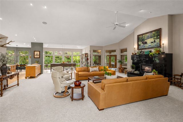 16 Ellwood Circle, Bella Vista, AR 72715