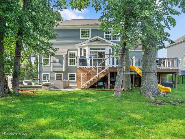 1250 W Thomas Road, Wheaton, IL 60187