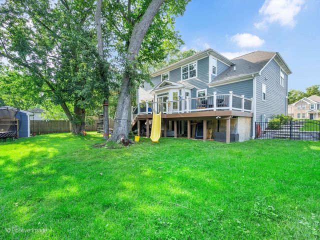 1250 W Thomas Road, Wheaton, IL 60187