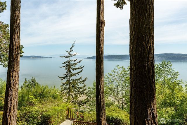 281 Harrington Road, Coupeville, WA 98239